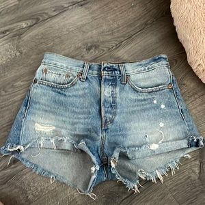 Size 27 Levi’s